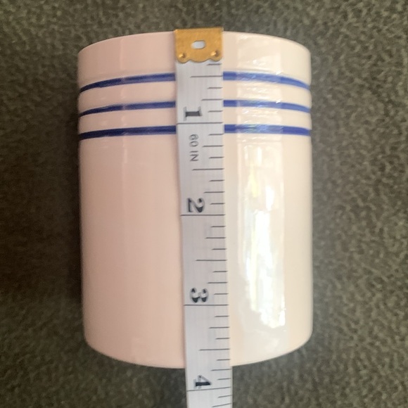 New Momentum Brands ceramic cups. Set of 3. Cream/blue. Black/white. - Picture 10 of 13